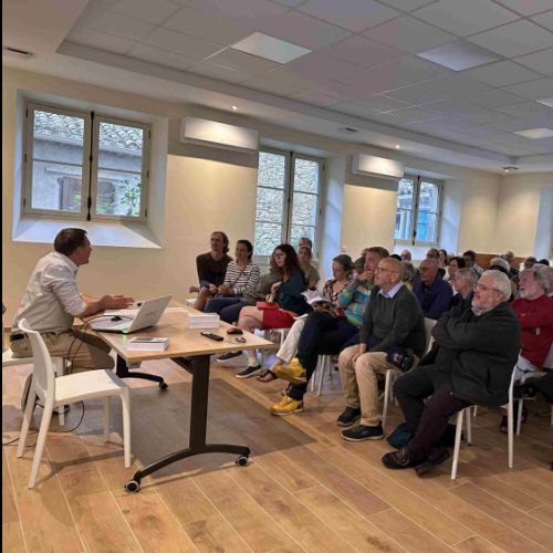 Présentation du Cahier de Fanjeaux 59 'Elites urbaines et religion populaire'